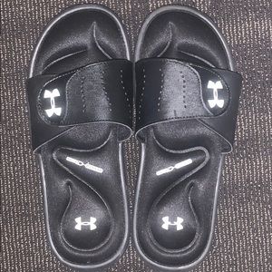 Under armor slides (women’s)